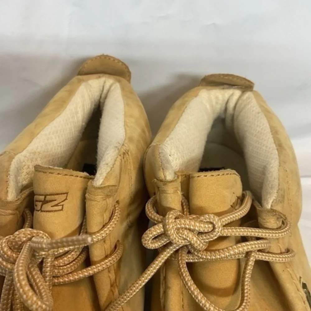 Lugz tan lace